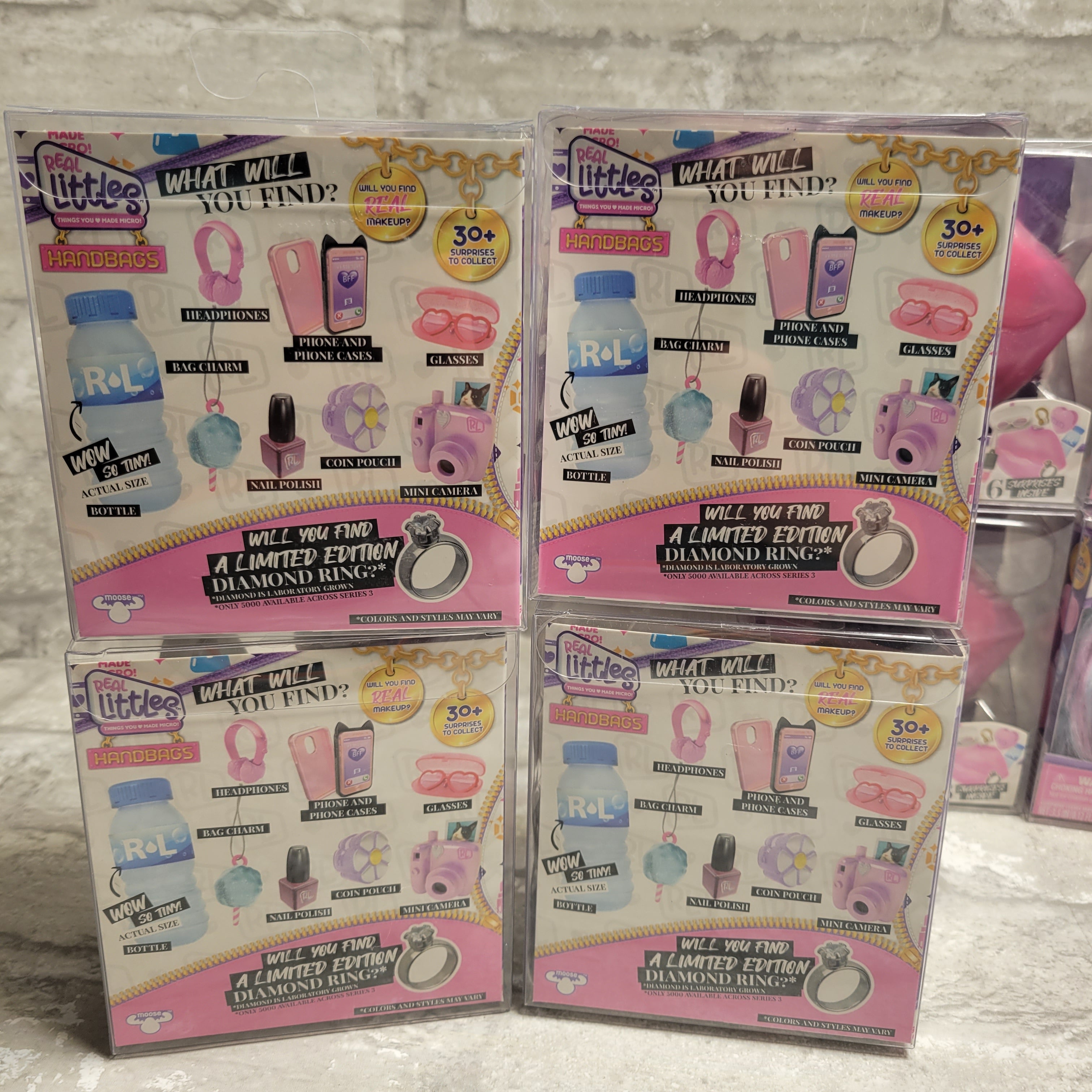 Real Littles Mini Handbags, Pack of 12 (7997120938222)